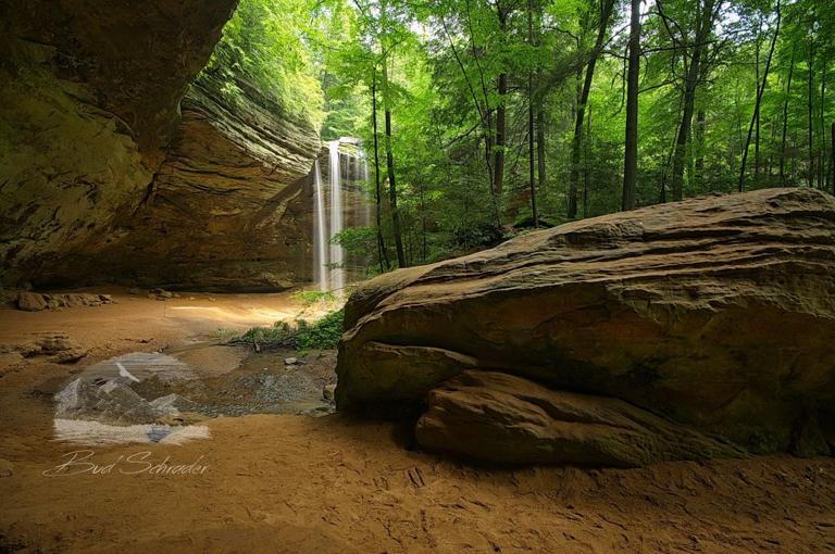 wedding-locations-02-ash-cave